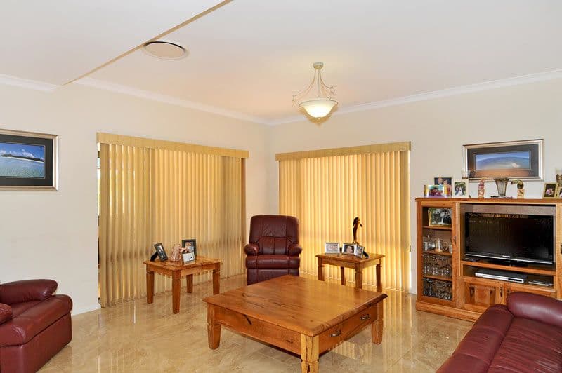 20 Cordia Way, HALLS HEAD WA 6210, Halls Head - Thumbnail 3