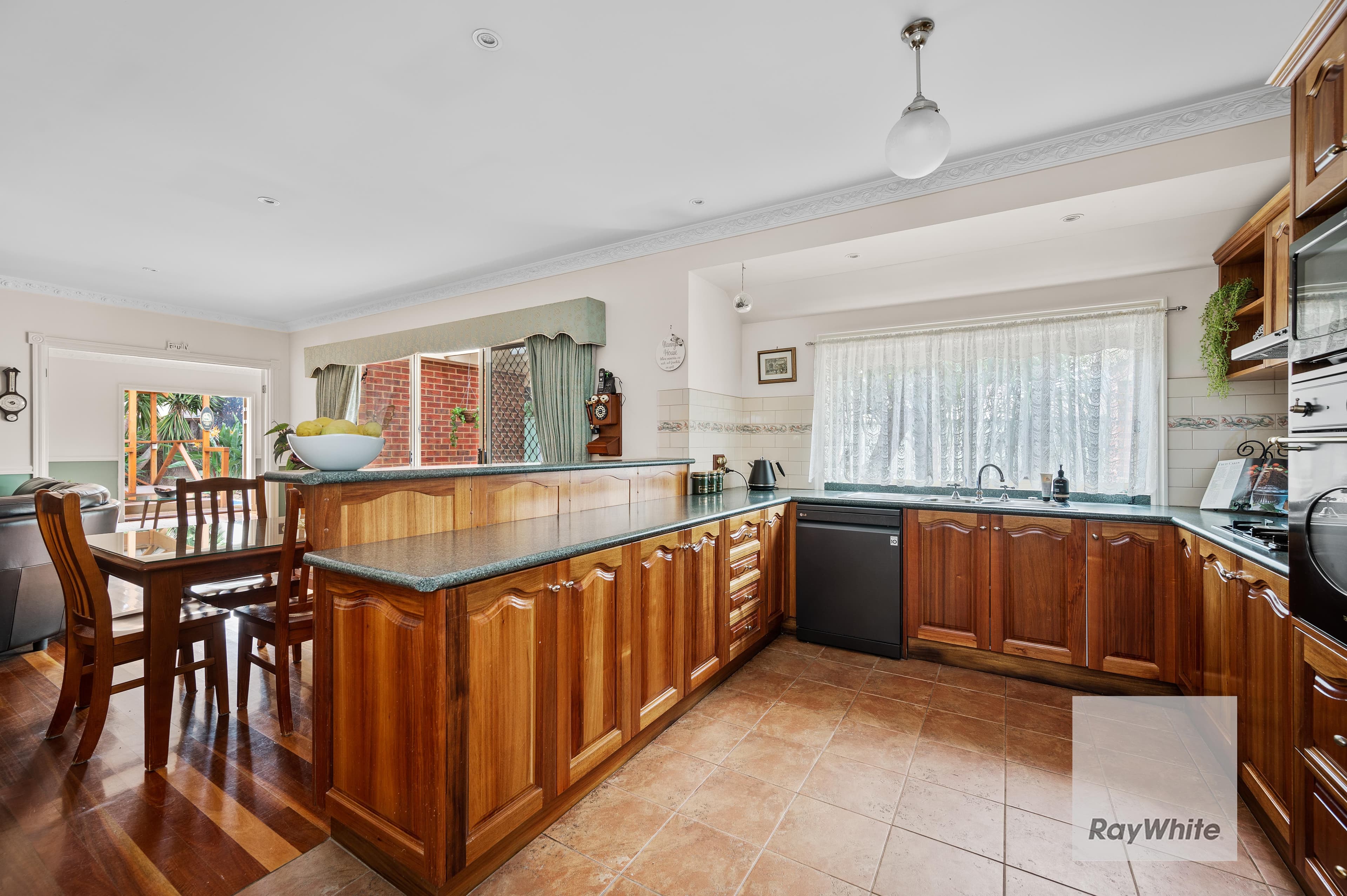 22 Cobblestone Drive, Attwood VIC 3049, Attwood - Thumbnail 8