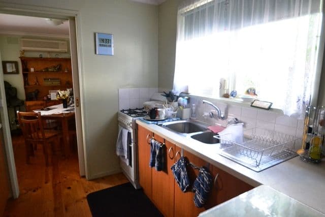 24 Avenel Road, SEYMOUR VIC 3660, Seymour - Thumbnail 5