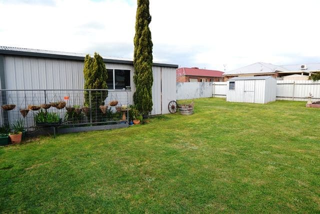 24 Avenel Road, SEYMOUR VIC 3660, Seymour - Thumbnail 8