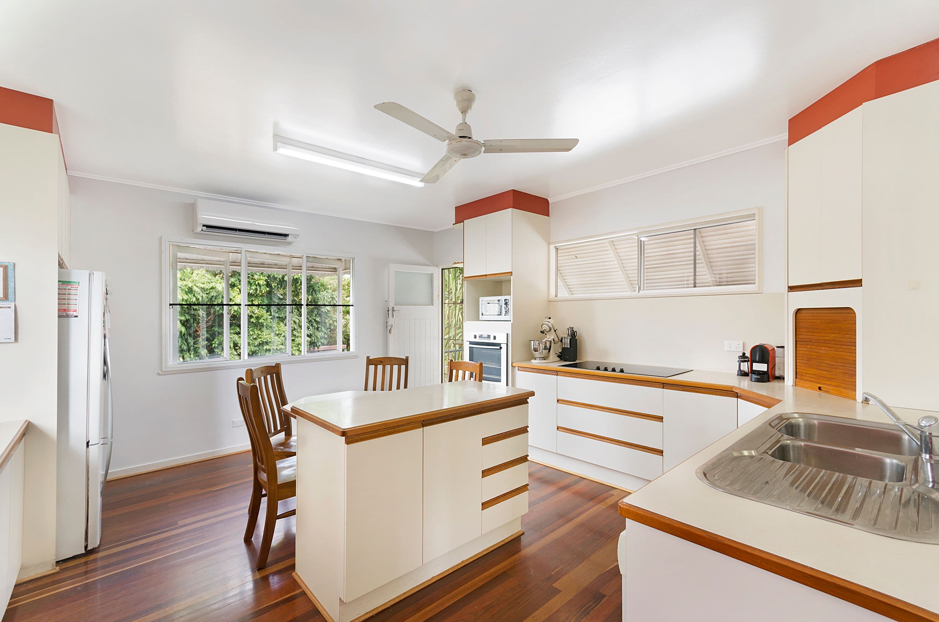 213 Howlett Street, Currajong QLD 4812, Currajong - Thumbnail 3