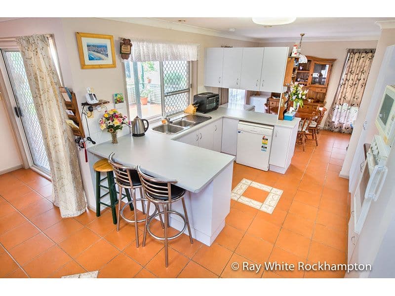 16 Skinner Drive, NORMAN GARDENS QLD 4701, Norman Gardens - Thumbnail 3
