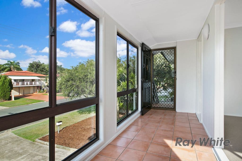 22 Murray Street, Birkdale QLD 4159, Birkdale - Thumbnail 2