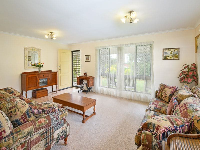 8 Edwards Drive, Albany Creek QLD 4035, Albany Creek - Thumbnail 4