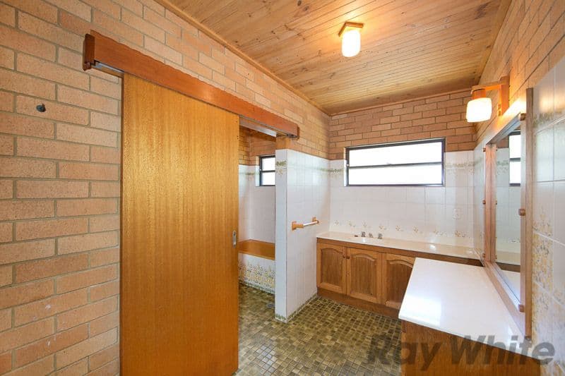 75 Malvina Parade, Lake Haven NSW 2263, Lake Haven - Thumbnail 5