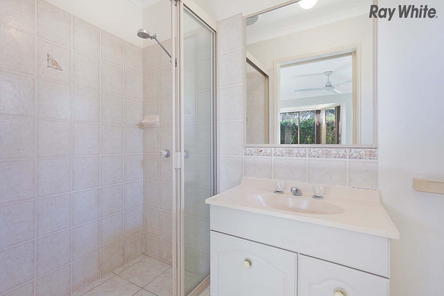 4 King Edward Court, Urangan QLD 4655, Urangan - Thumbnail 4