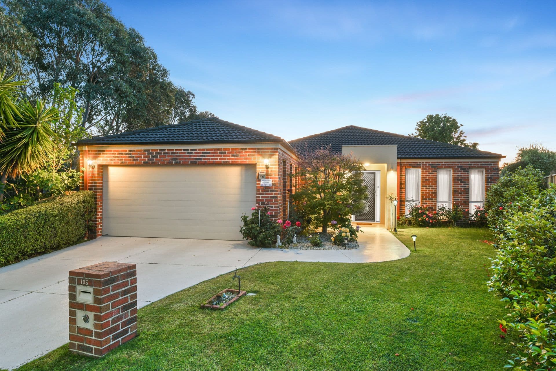 103 Skyline Way, Berwick VIC 3806, Berwick - Thumbnail 2