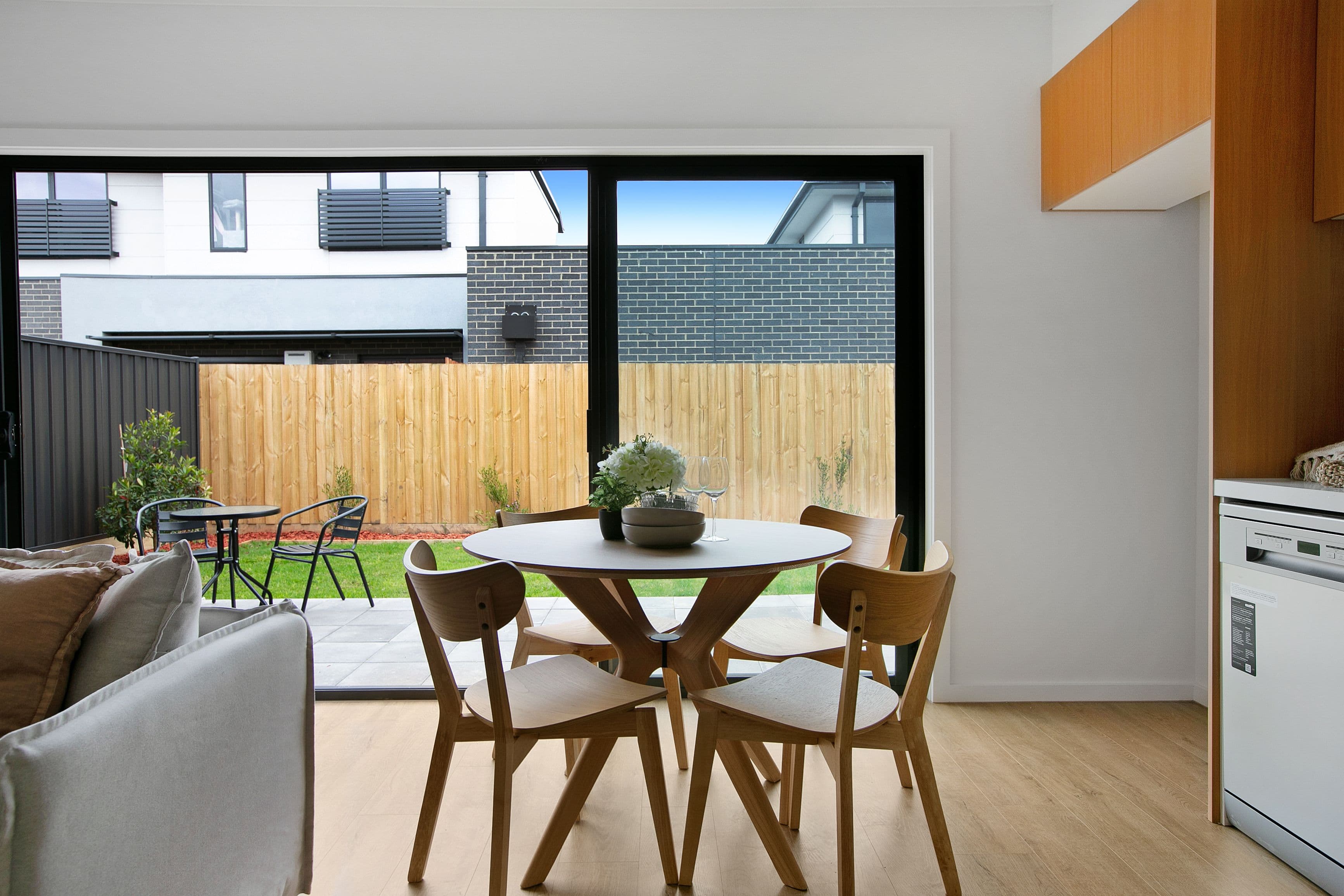 3 Dumbarton Street, Reservoir VIC 3073, Reservoir - Thumbnail 4