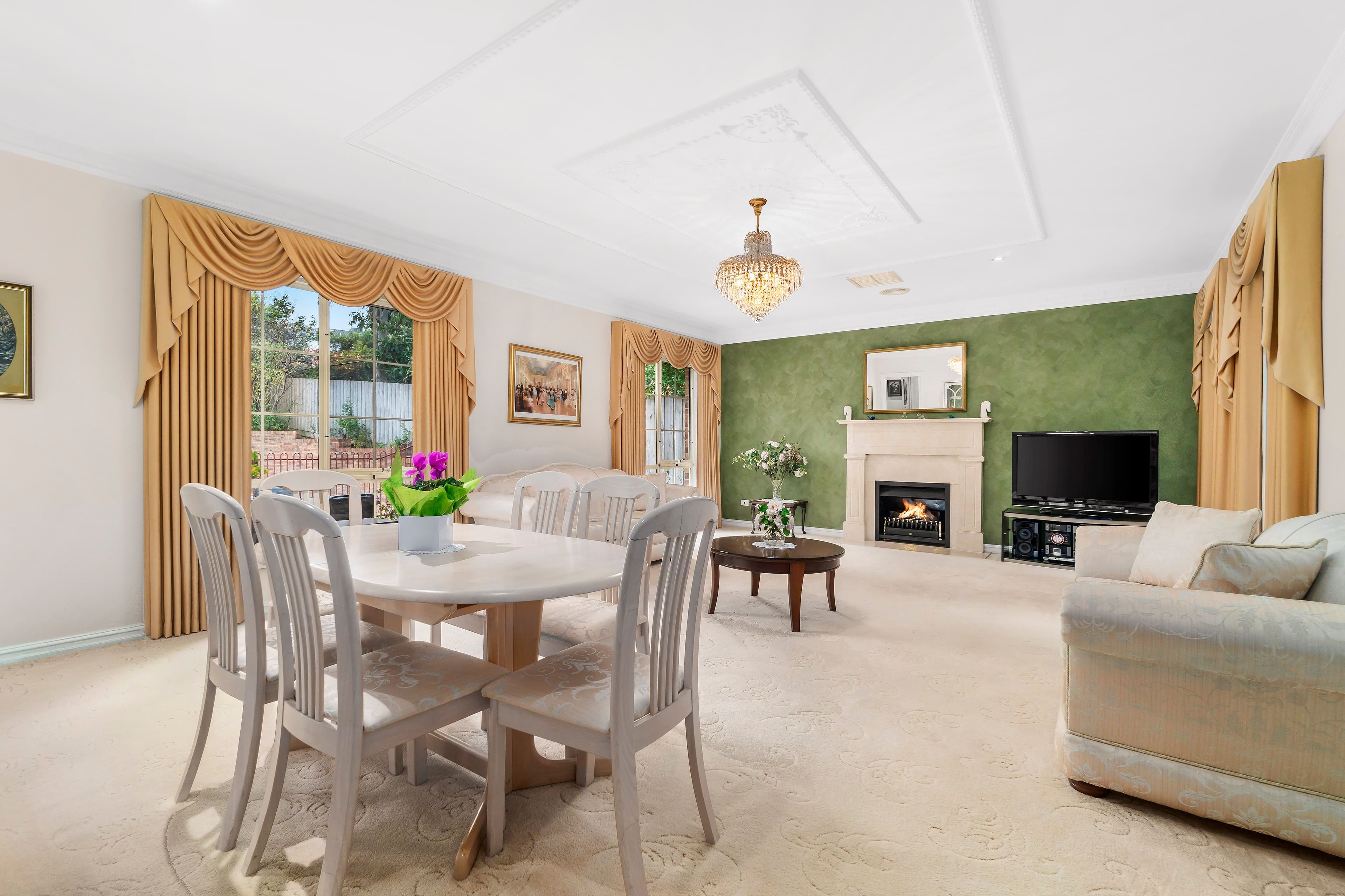24 Candlebark Quadrant, Rowville VIC 3178, Rowville - Thumbnail 2