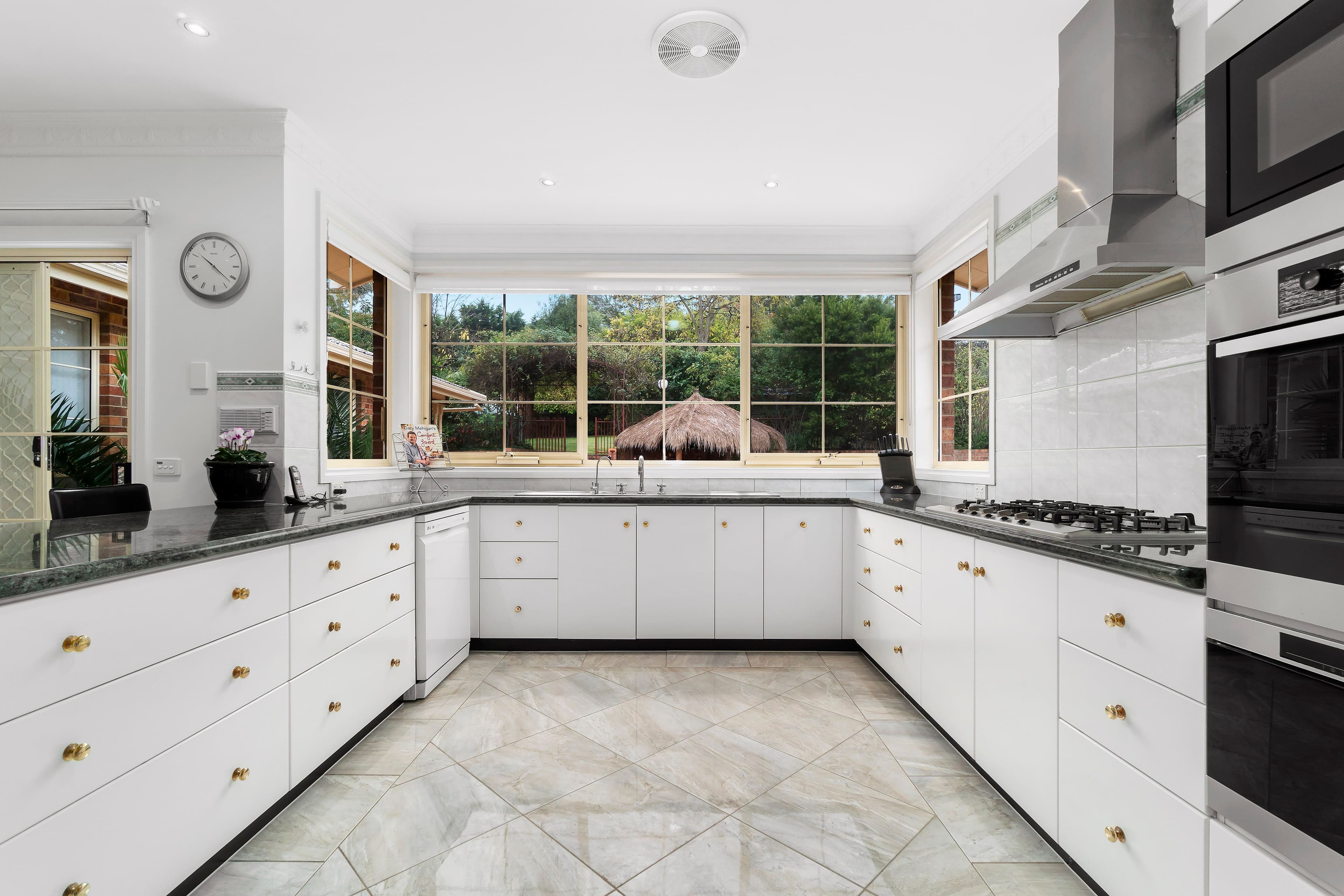 24 Candlebark Quadrant, Rowville VIC 3178, Rowville - Thumbnail 3