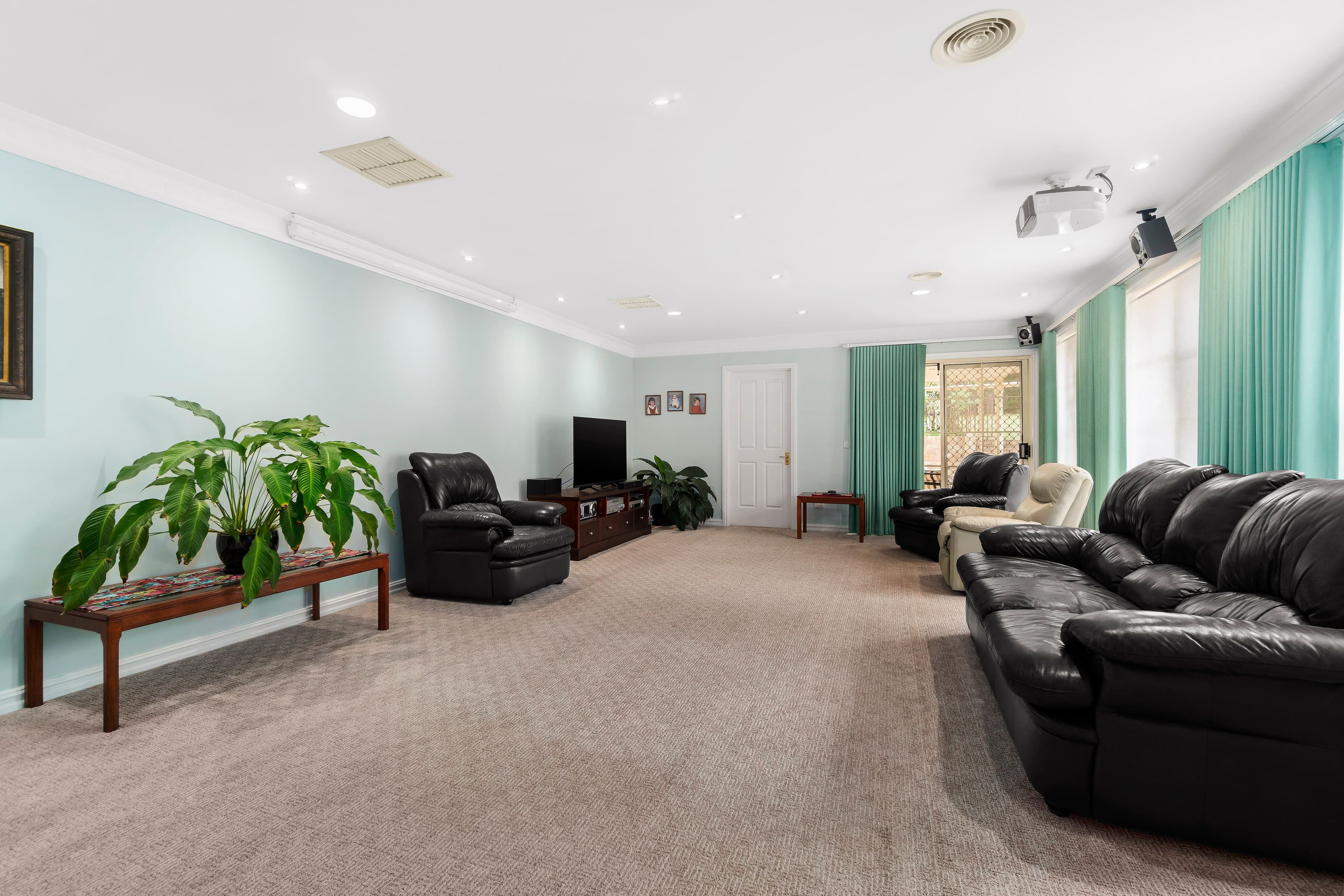 24 Candlebark Quadrant, Rowville VIC 3178, Rowville - Thumbnail 5