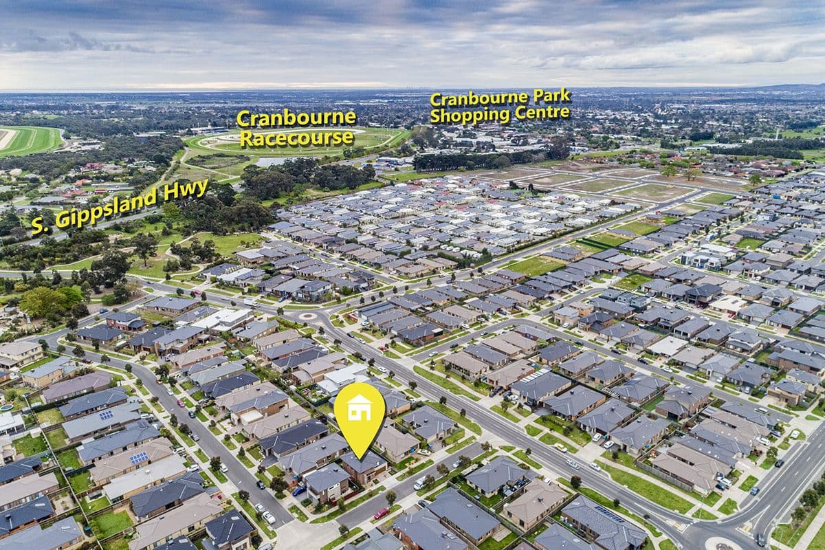 53a Royaloak Crescent, Cranbourne East VIC 3977, Cranbourne East - Thumbnail 3