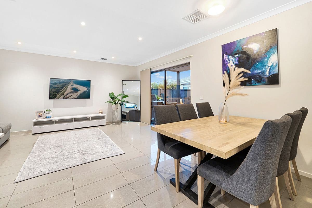 53a Royaloak Crescent, Cranbourne East VIC 3977, Cranbourne East - Thumbnail 7