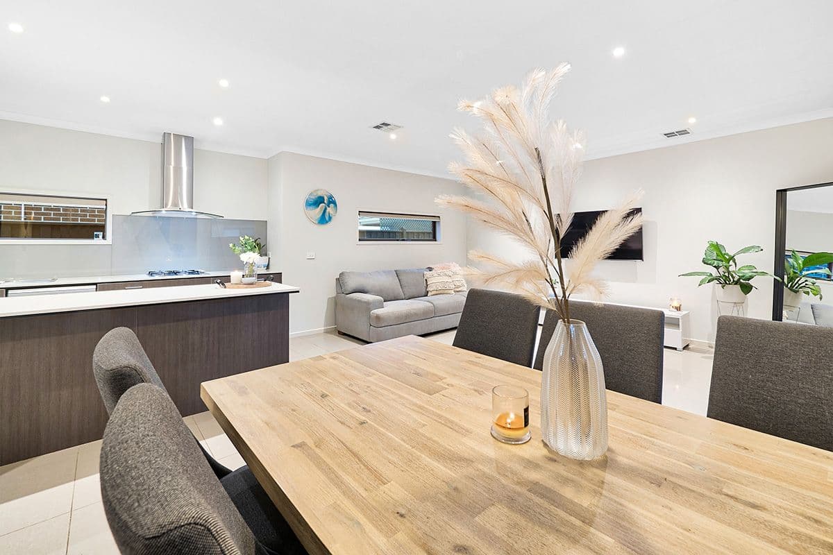 53a Royaloak Crescent, Cranbourne East VIC 3977, Cranbourne East - Thumbnail 8