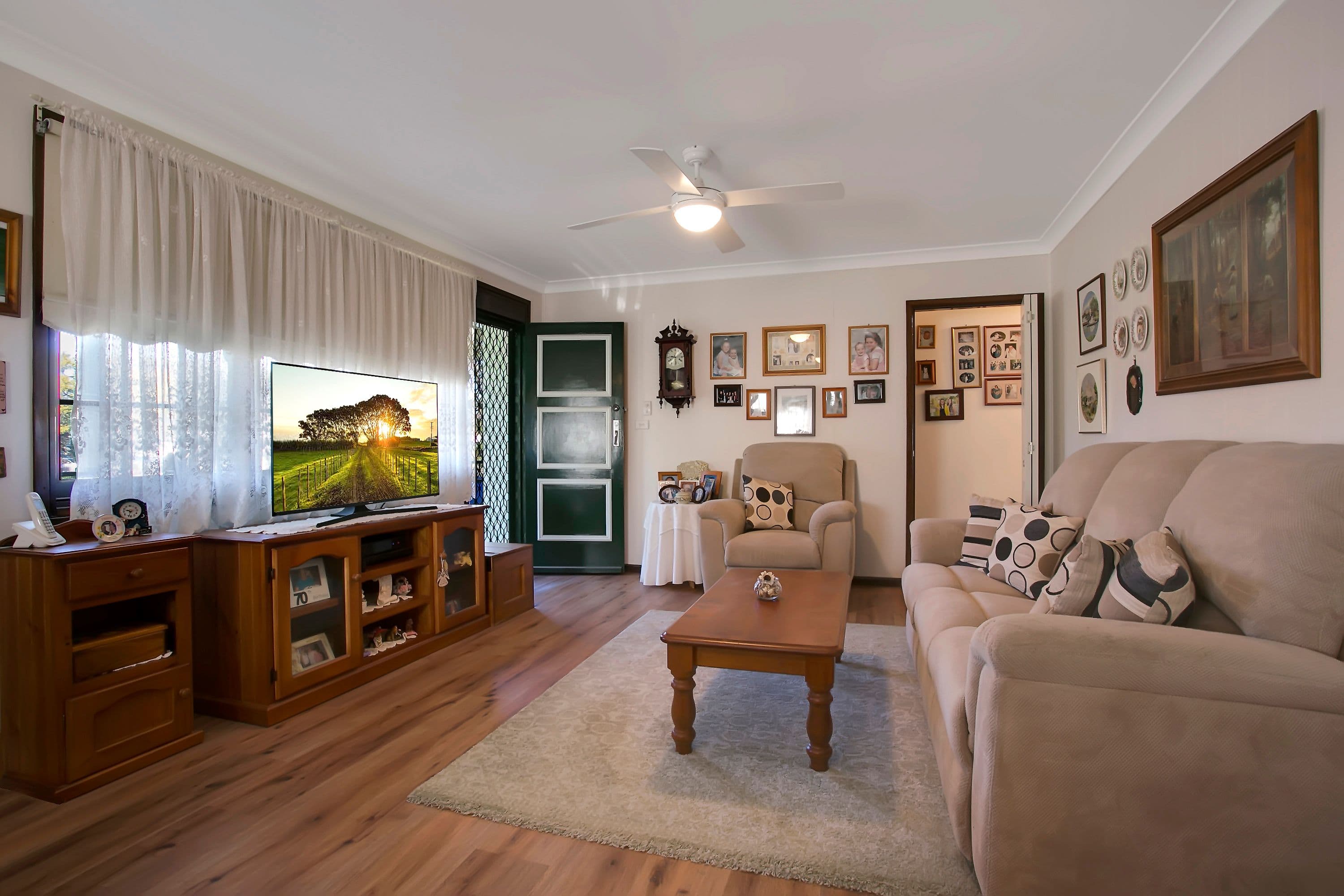 5 Cumbernauld Crescent, Dharruk - Thumbnail 2