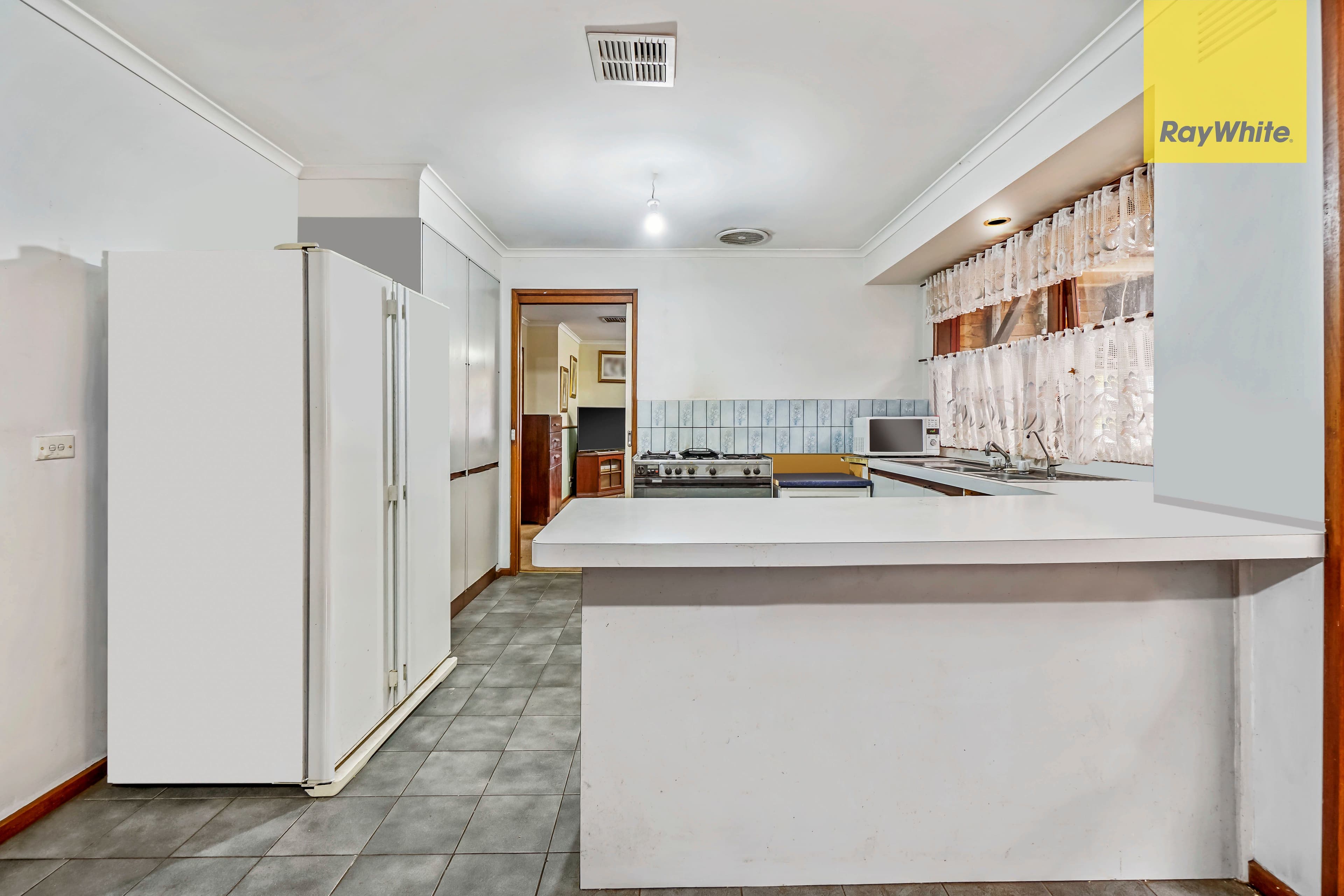 49 Callanan Drive, Melton South VIC 3338, Melton South - Thumbnail 4