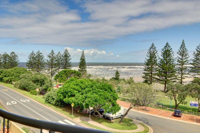  14 Bulcock Beach Esplanade, CALOUNDRA QLD 4551, Caloundra - Thumbnail 2