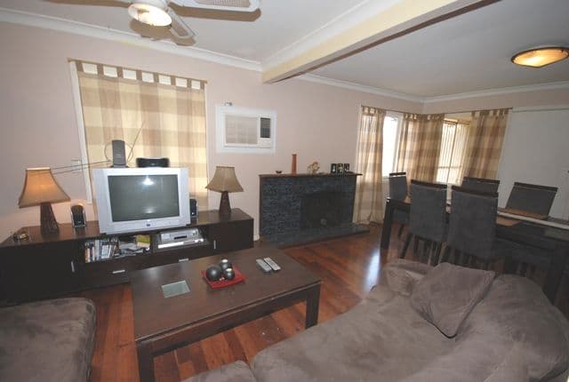 17 Clark Way, ORELIA WA 6167, Orelia - Thumbnail 3