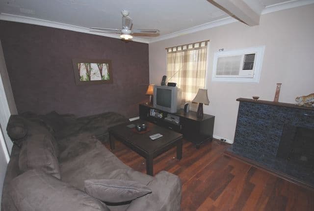 17 Clark Way, ORELIA WA 6167, Orelia - Thumbnail 4
