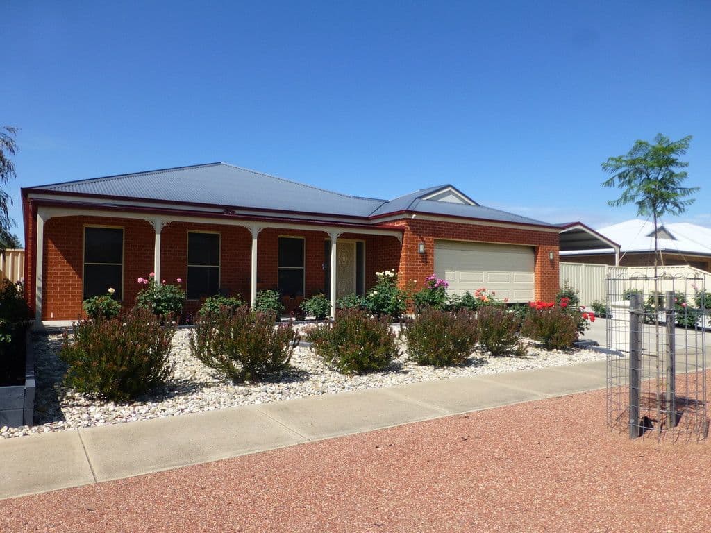 22 Riverina Parade, ECHUCA VIC 3564, Echuca - Image 1