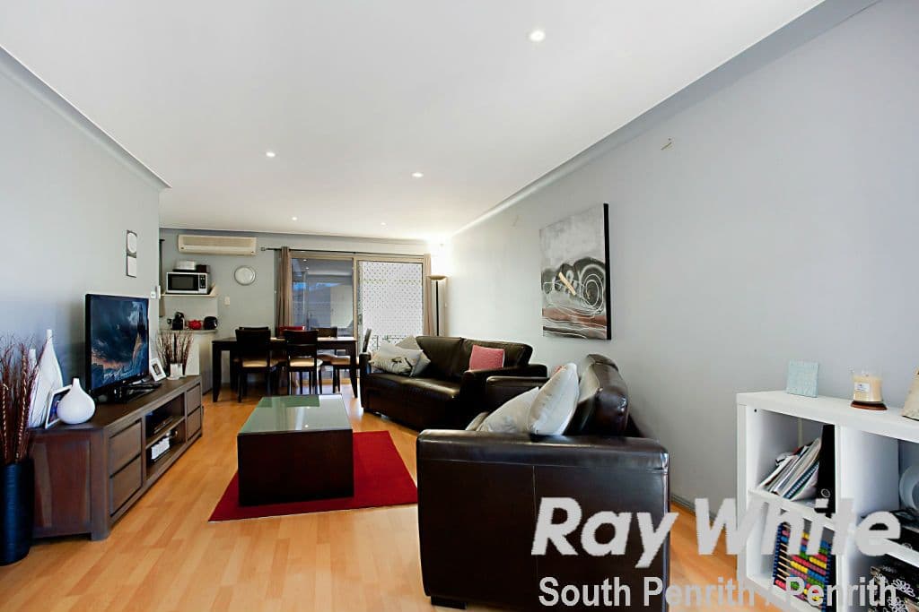 39 Kenneth Slessor Drive, GLENMORE PARK NSW 2745, Glenmore Park - Thumbnail 2