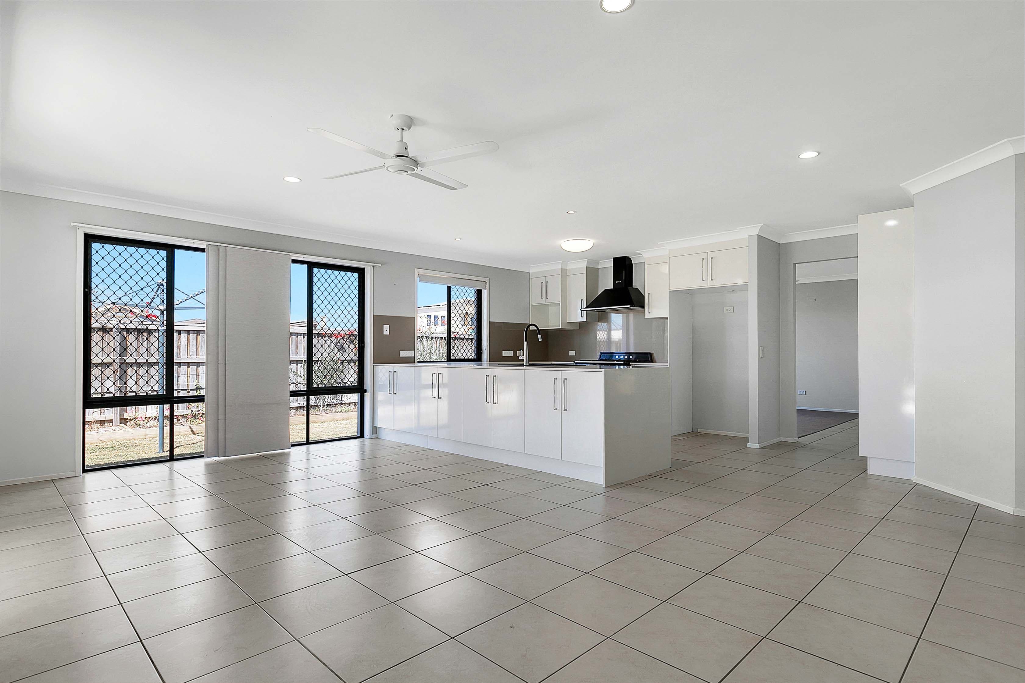17 Earl Saint Vincent Circuit, Eli Waters QLD 4655, Eli Waters - Thumbnail 3