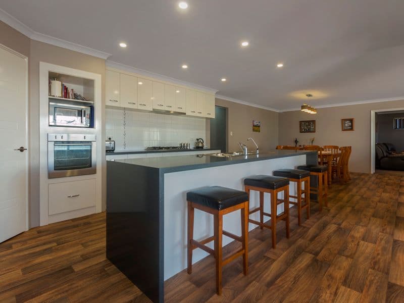 154 Glenfield Beach Drive, Glenfield WA 6532, Glenfield - Thumbnail 2