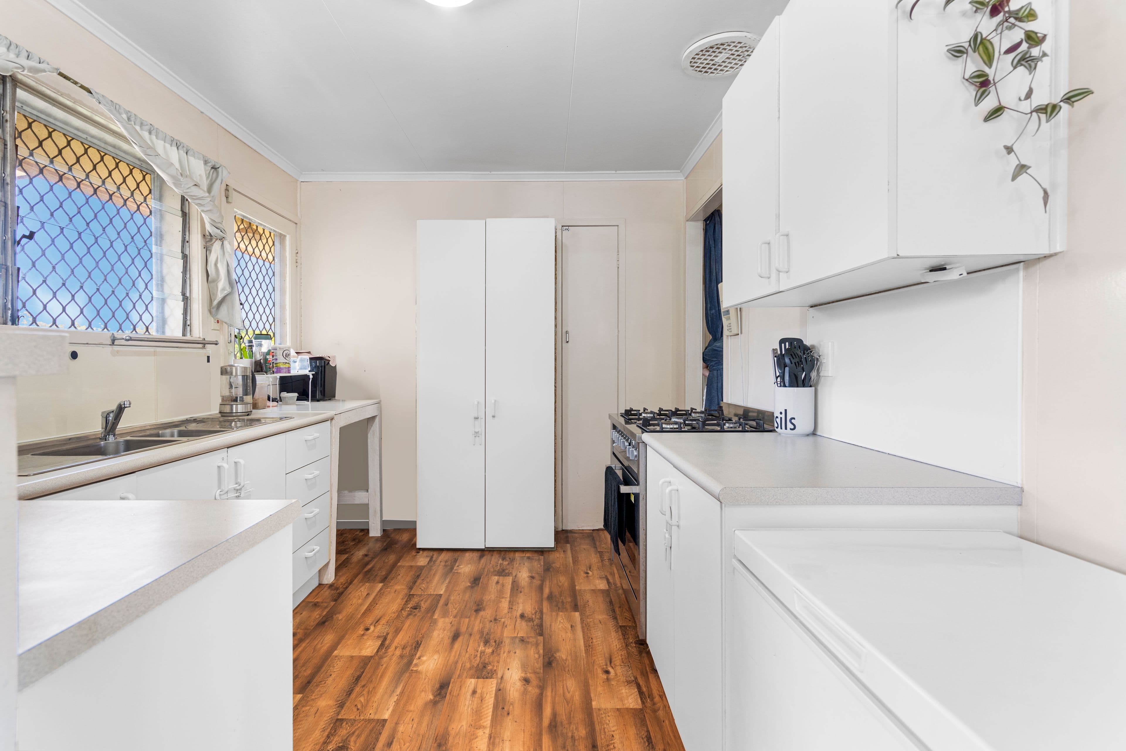31 Flinders Drive, Leichhardt QLD 4305, Leichhardt - Thumbnail 8