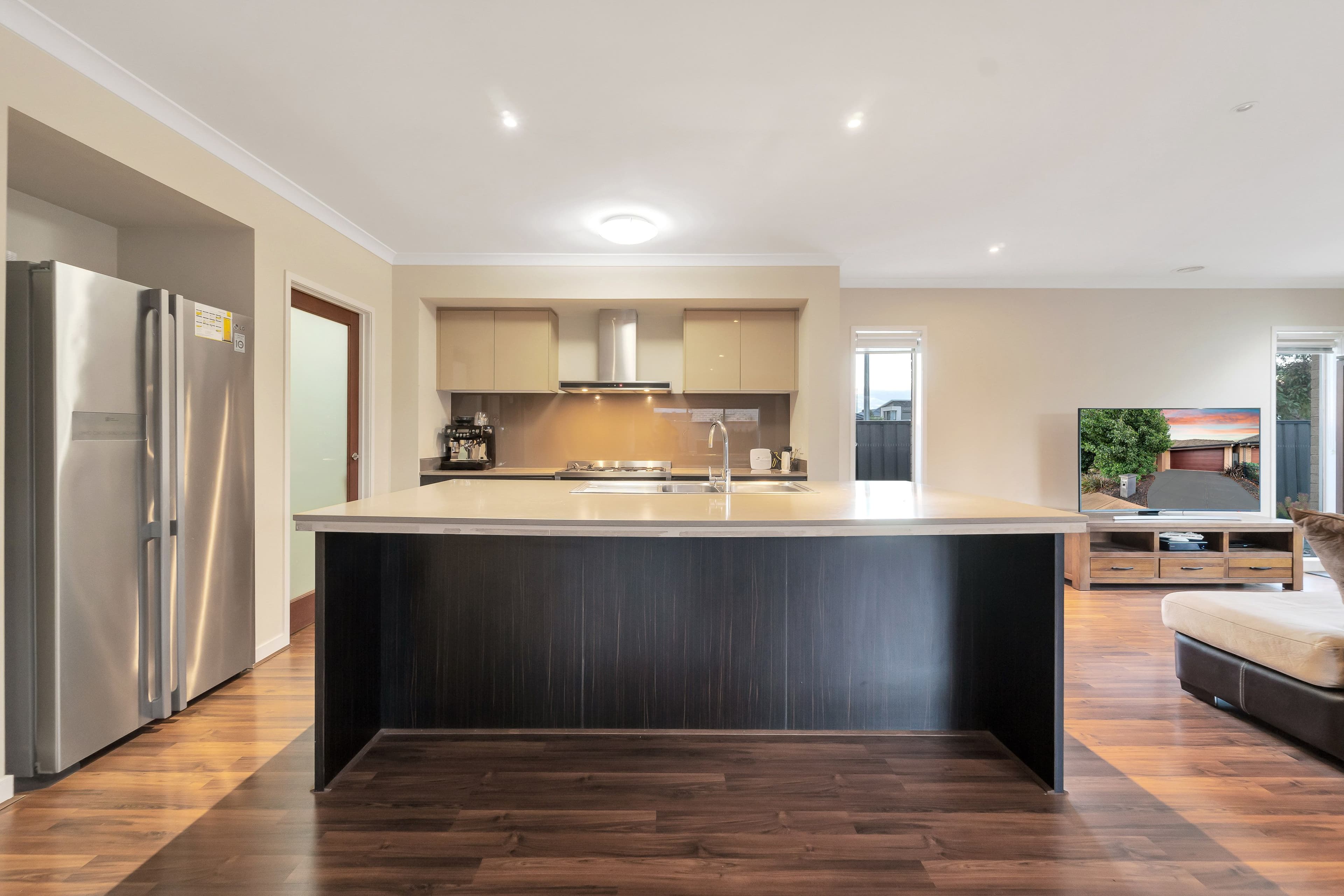 16 Snowsill Circuit, Point Cook VIC 3030, Point Cook - Thumbnail 8