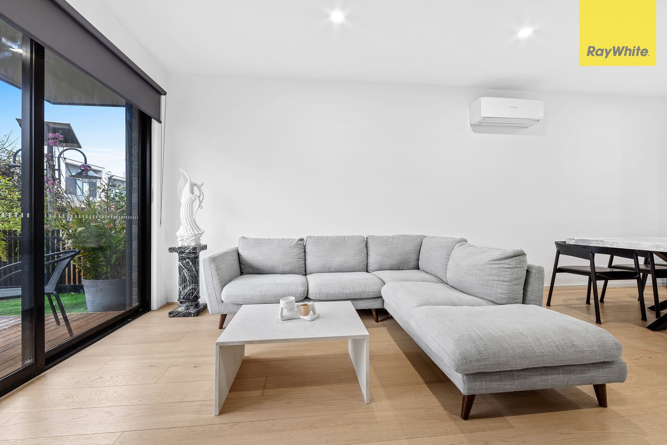 97 Oakden Crescent, St Albans VIC 3021, St Albans - Thumbnail 3