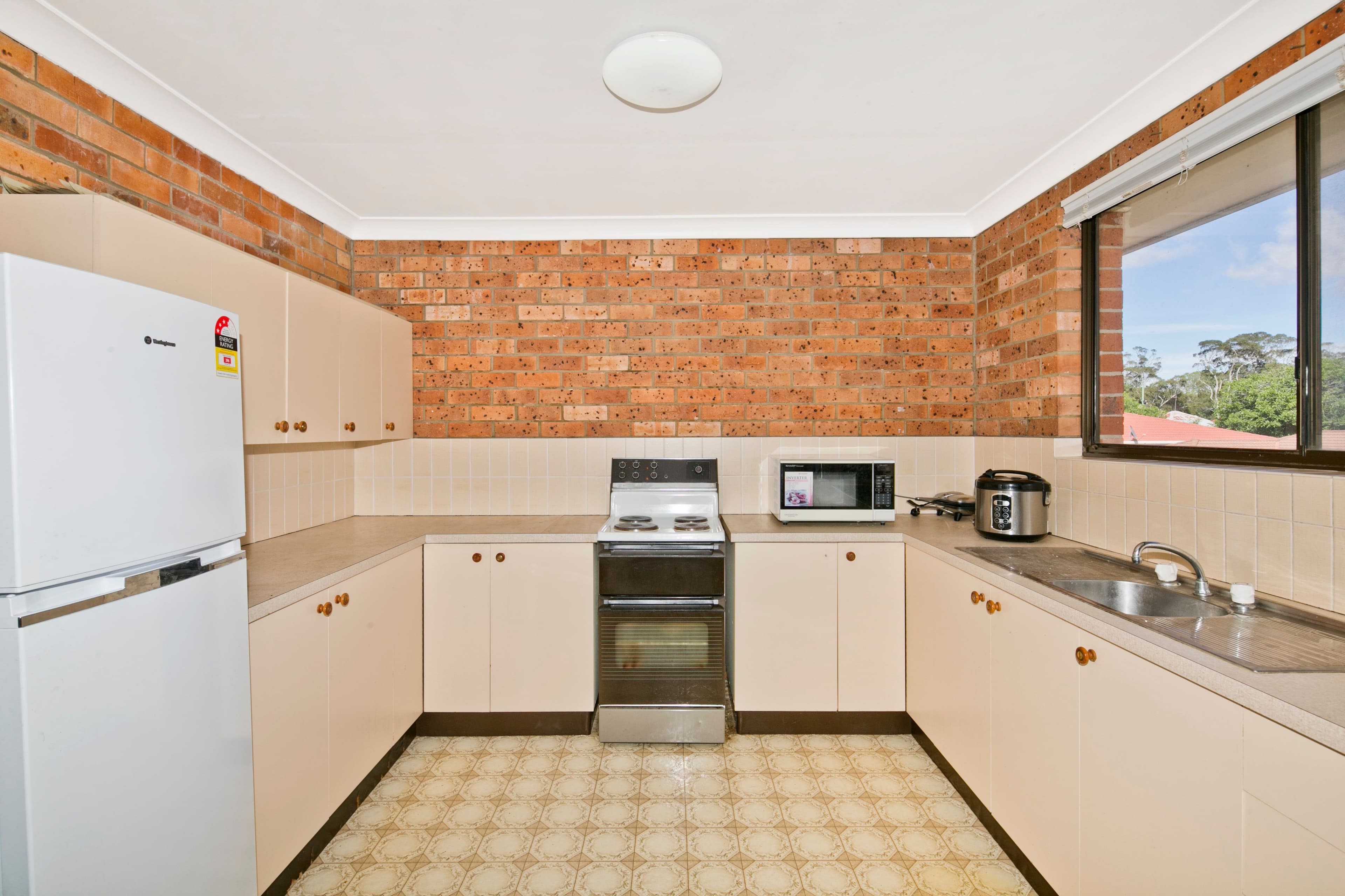 114 Clifford Street, Goulburn NSW 2580, Goulburn - Thumbnail 3