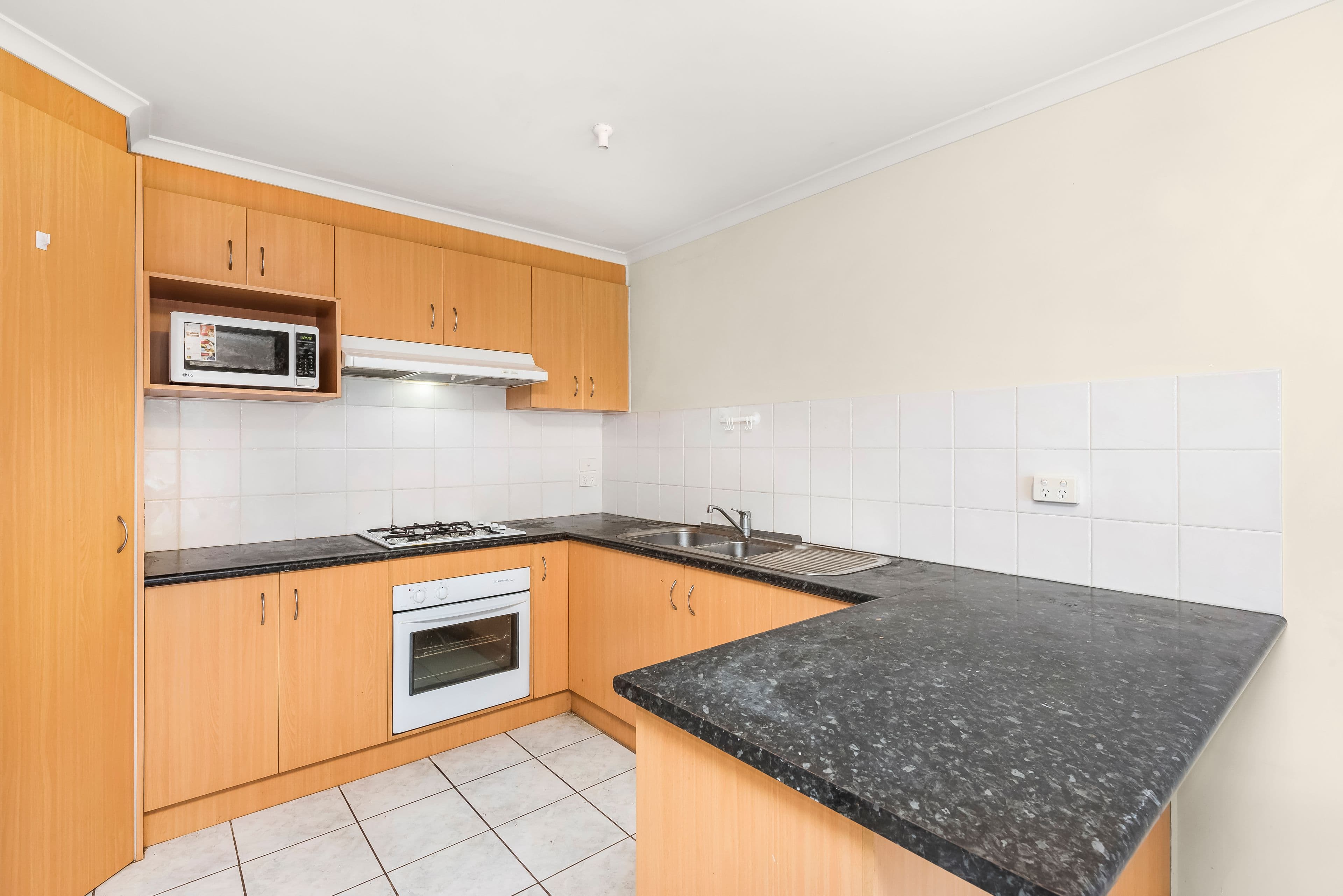 23 Bayview Avenue, Clayton VIC 3168, Clayton - Thumbnail 3