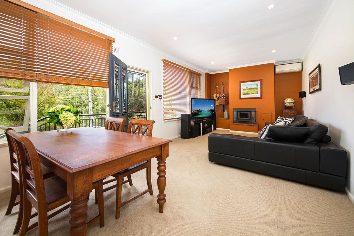 91 Carvers Road, Oyster Bay - Image 1
