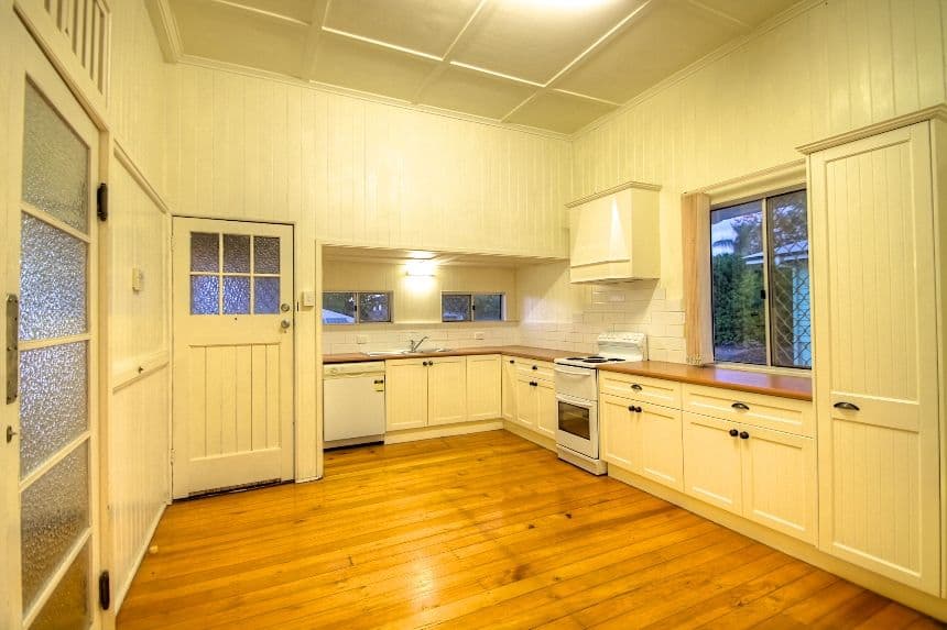 34 Macquarie Street, SILKSTONE QLD 4304, Silkstone - Thumbnail 2