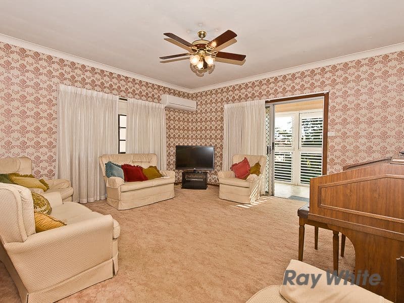 15 Nind Street, WAVELL HEIGHTS QLD 4012, Wavell Heights - Thumbnail 3