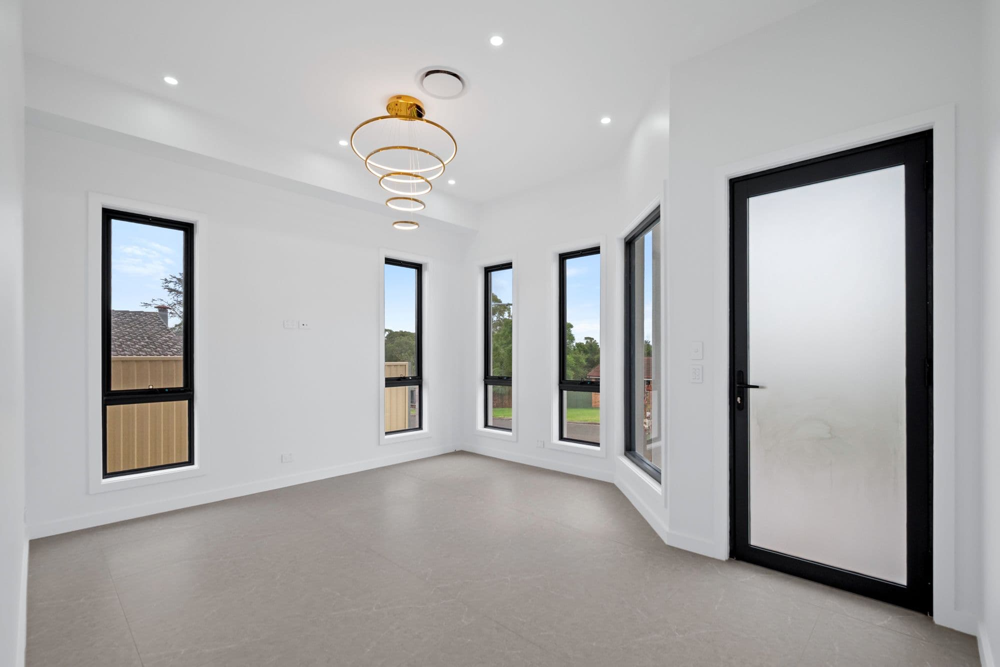 15 Akuna Avenue, Bradbury NSW 2560, Bradbury - Thumbnail 2