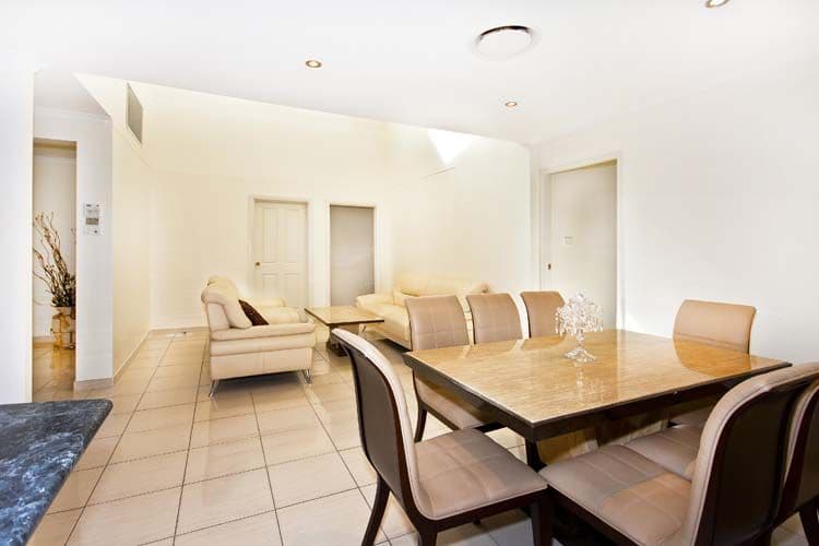 12  Lachlan Street, BOSSLEY PARK NSW 2176, Bossley Park - Thumbnail 3