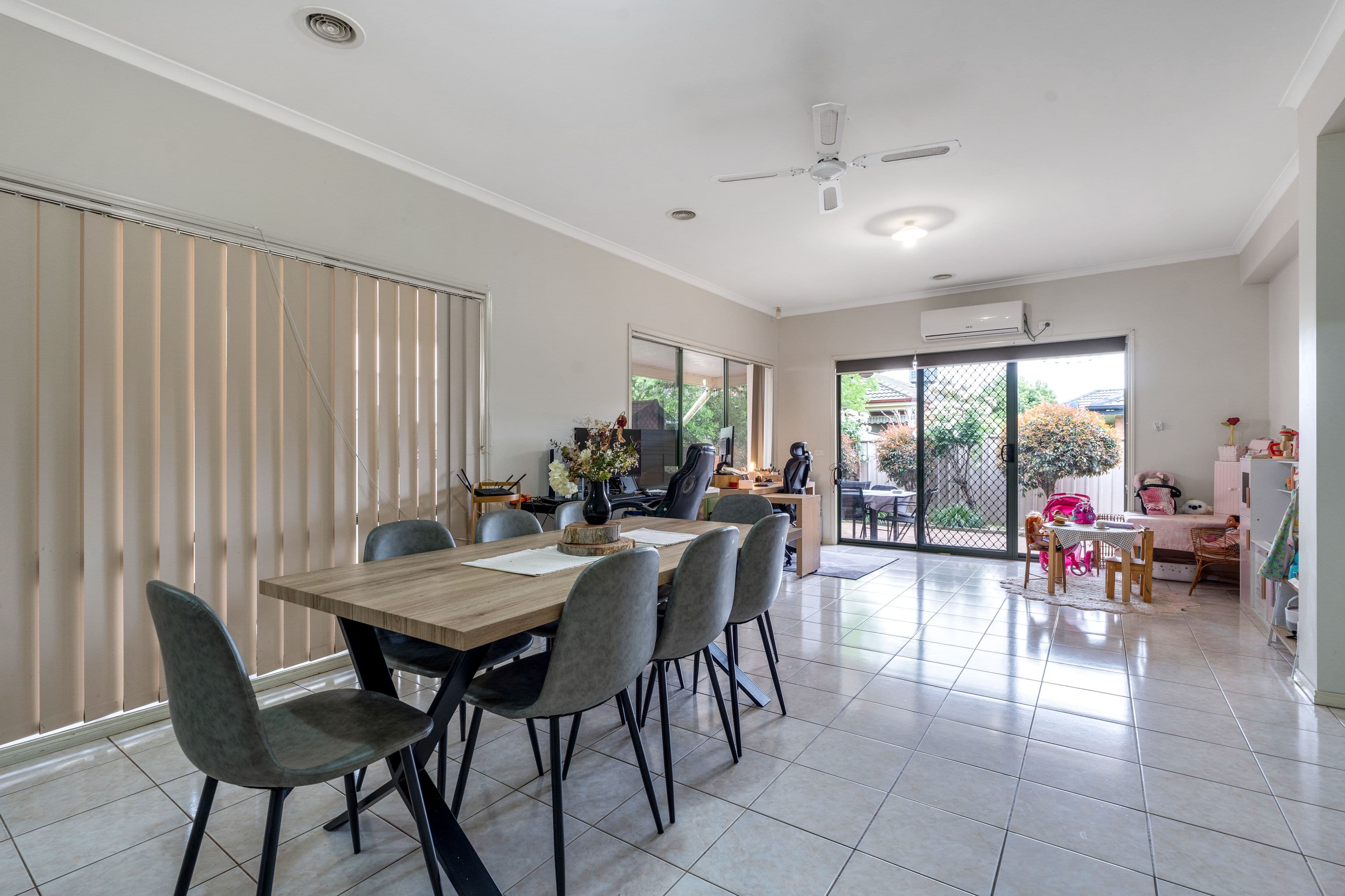 12 Green Hill Place, Craigieburn VIC 3064, Craigieburn - Thumbnail 5