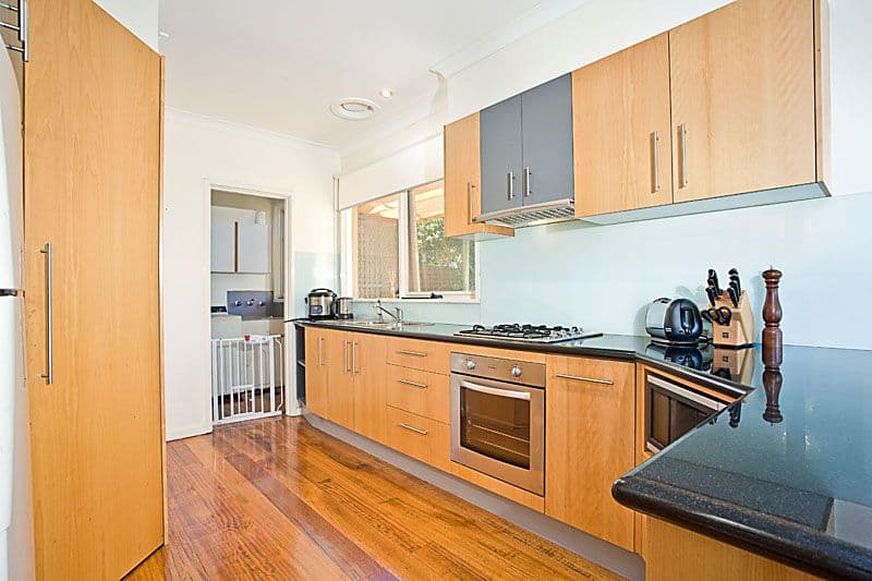 16 Dickens Street, GLEN IRIS VIC 3146, Glen Iris - Thumbnail 2