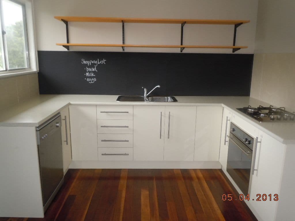 17 Knight Street, Silkstone QLD 4304, Silkstone - Thumbnail 3