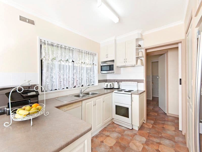 39 Clyde Crescent, Warrnambool VIC 3280, Warrnambool - Thumbnail 2