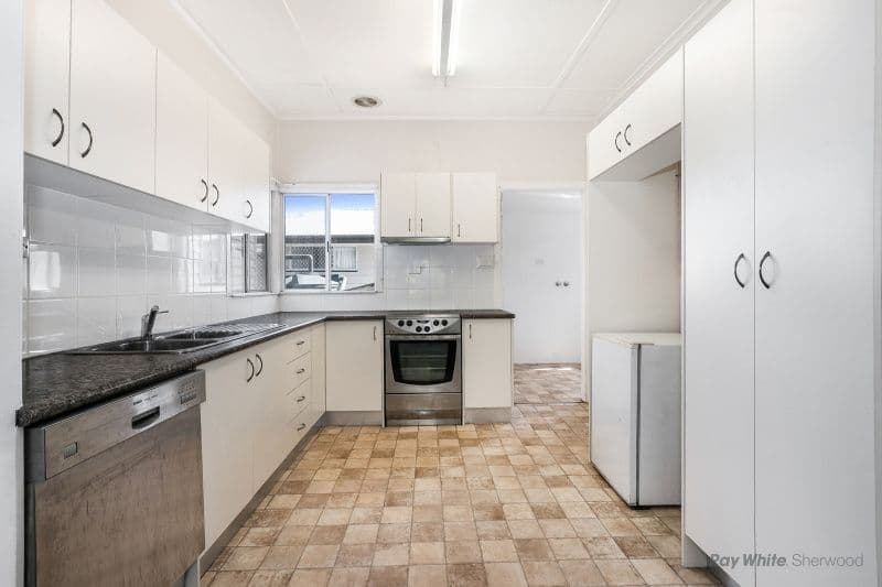 98 Borden Street, Sherwood QLD 4075, Sherwood - Thumbnail 3