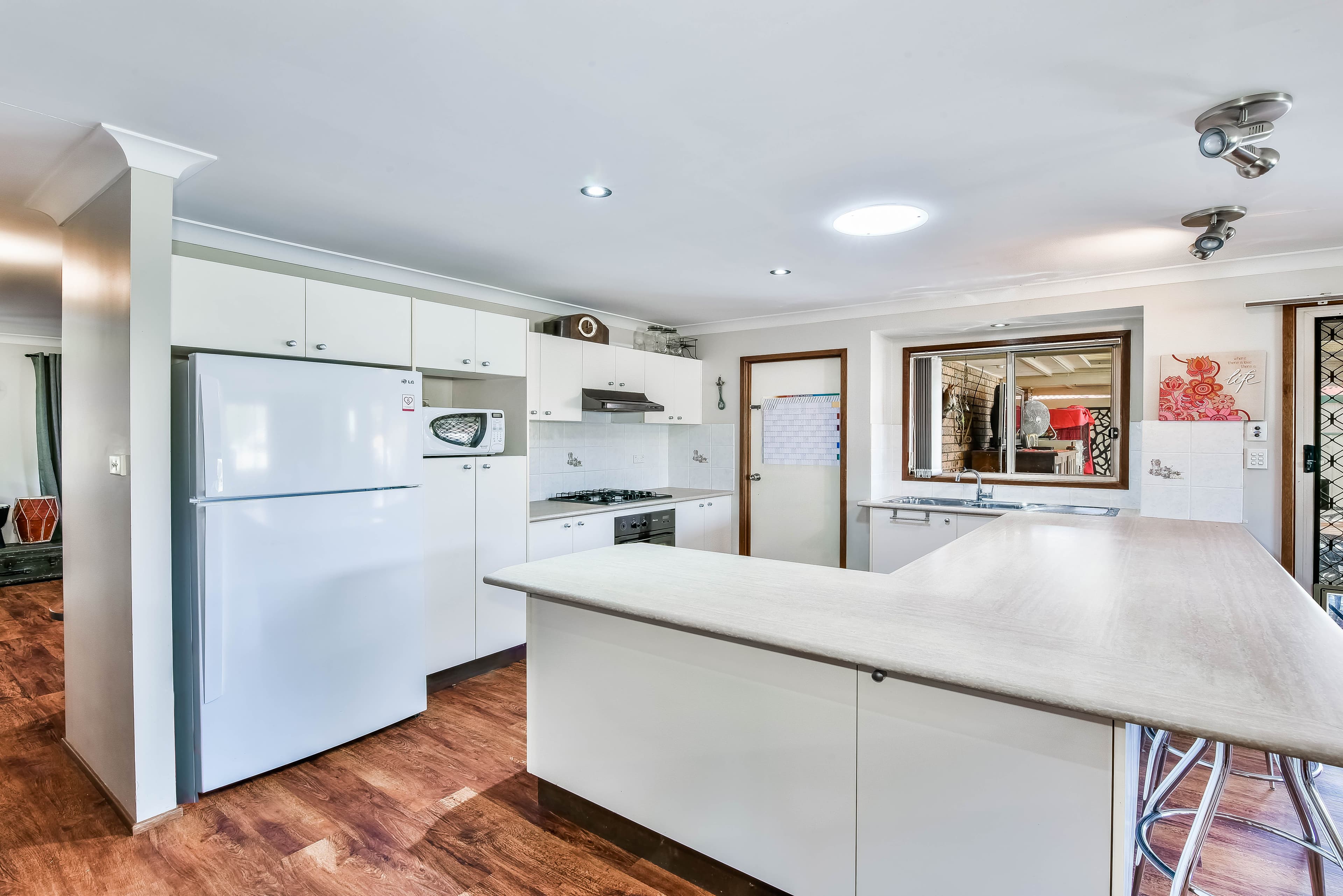 329 Thirlmere Way, Thirlmere - Thumbnail 4