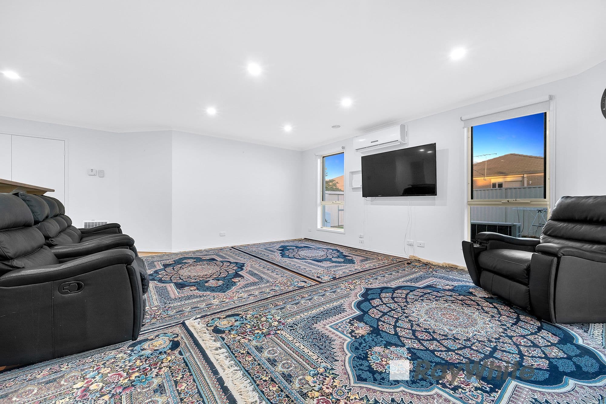 50 Scotsdale Drive, Cranbourne East VIC 3977, Cranbourne East - Thumbnail 5