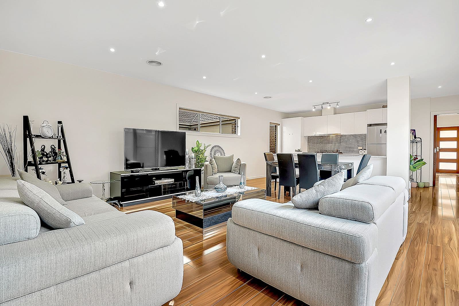 6 Olympic Way, Craigieburn VIC 3064, Craigieburn - Thumbnail 6