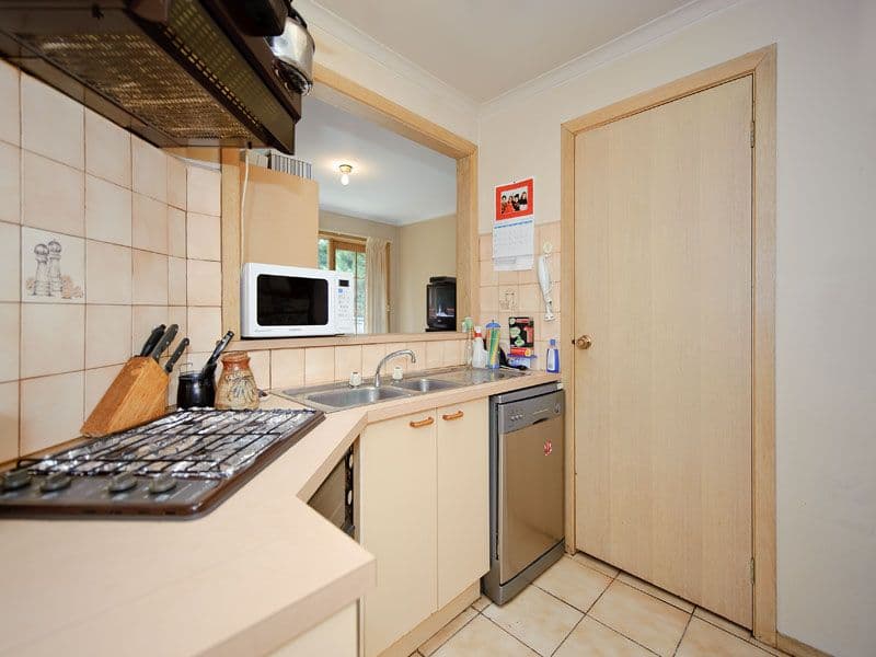 680 Elgar Road, BOX HILL NORTH VIC 3129, Box Hill North - Thumbnail 3