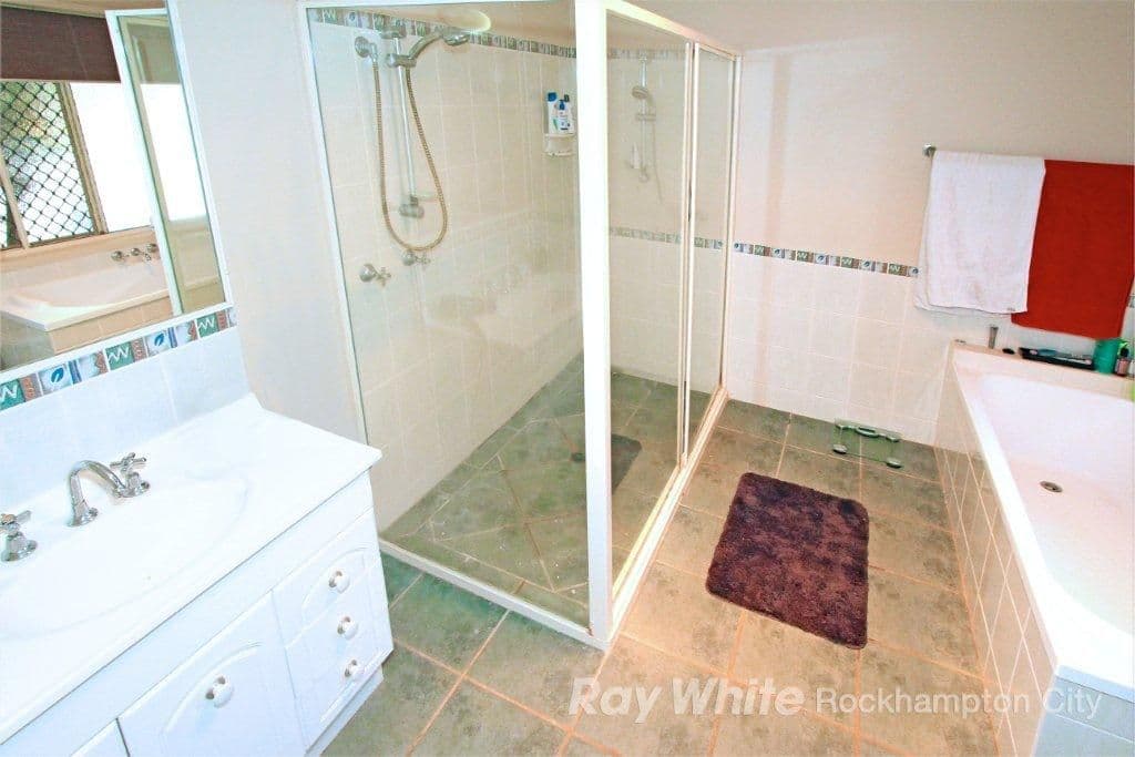 30 Mark Acton Close, ROCKYVIEW QLD 4701, Rockyview - Thumbnail 8