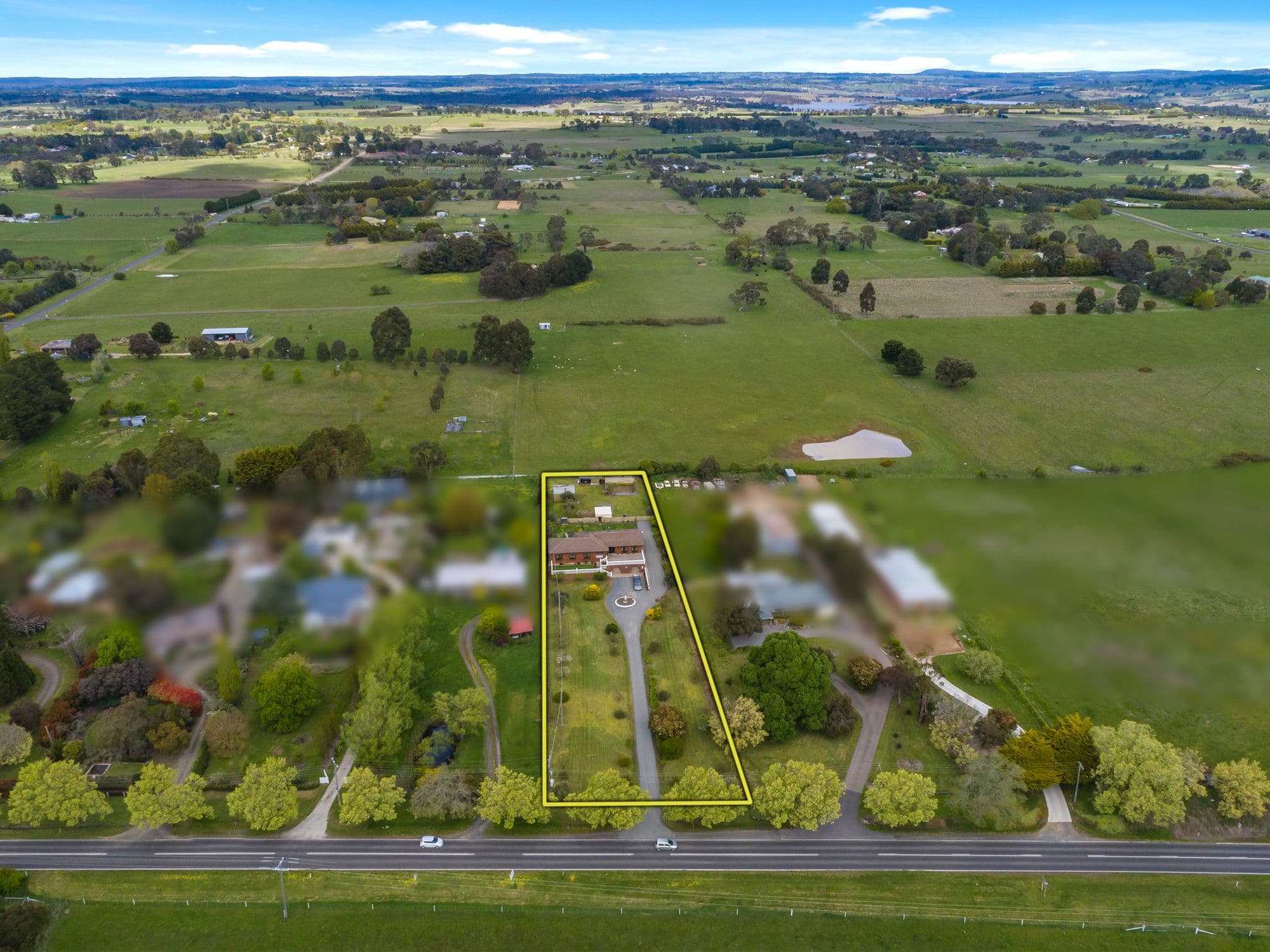 75 Burton Avenue, Kyneton VIC 3444, Kyneton - Image 1