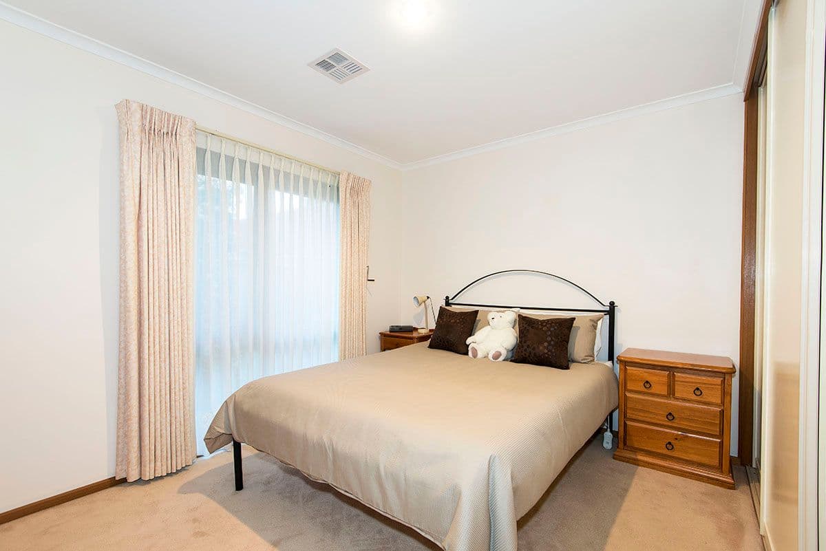63 Golf Links Drive, Mill Park VIC 3082, Mill Park - Thumbnail 7