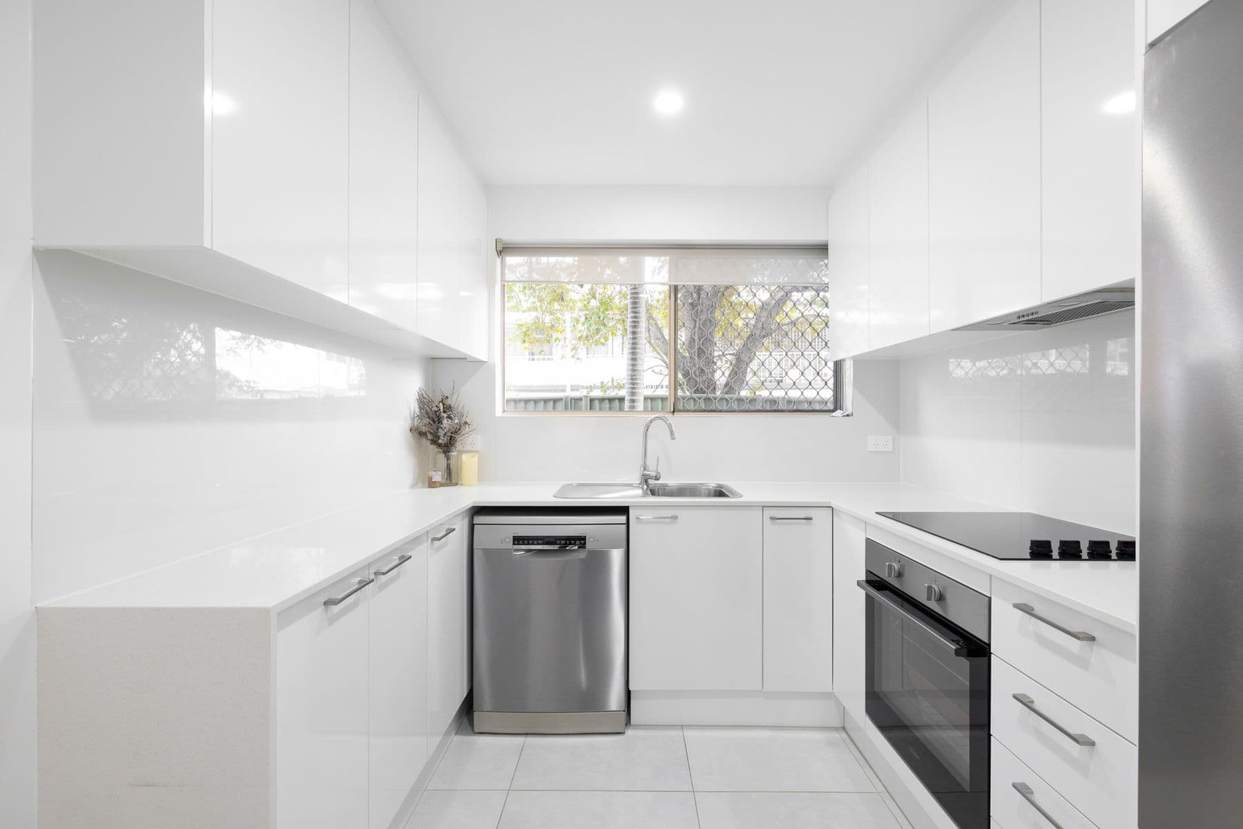 1/157 Frank Street, Labrador QLD 4215, Labrador - Thumbnail 4